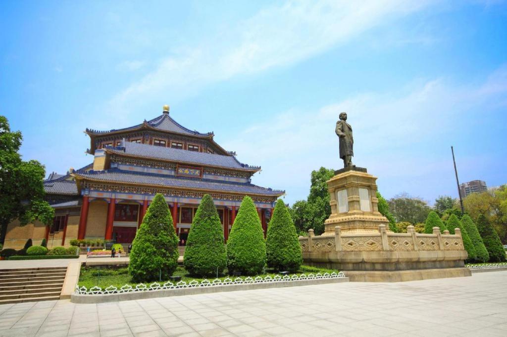 Royal Garden Hotel Guangzhou Exterior foto