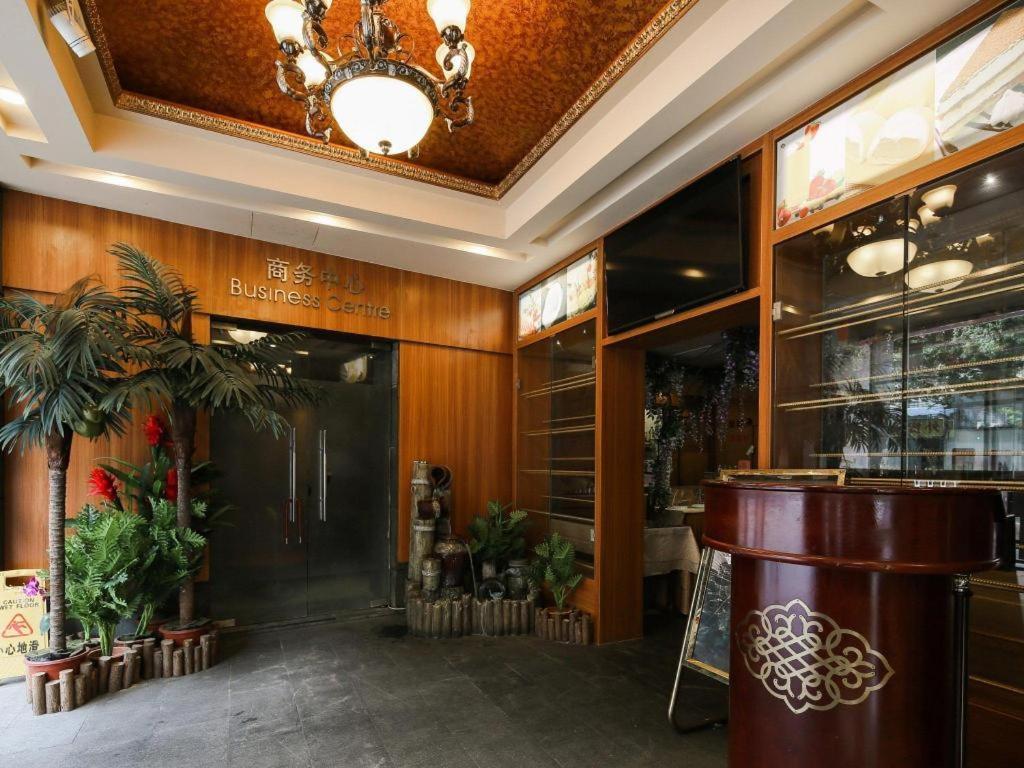 Royal Garden Hotel Guangzhou Exterior foto