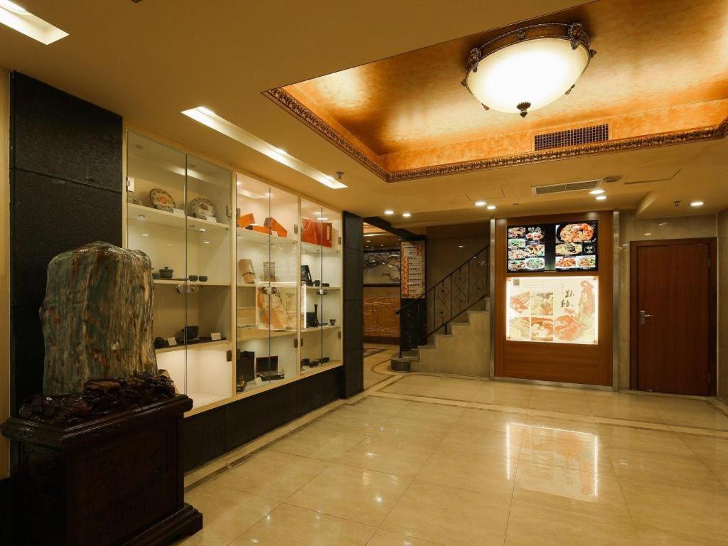 Royal Garden Hotel Guangzhou Exterior foto