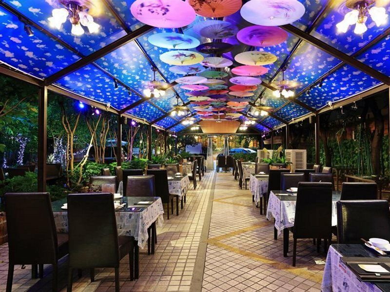 Royal Garden Hotel Guangzhou Exterior foto